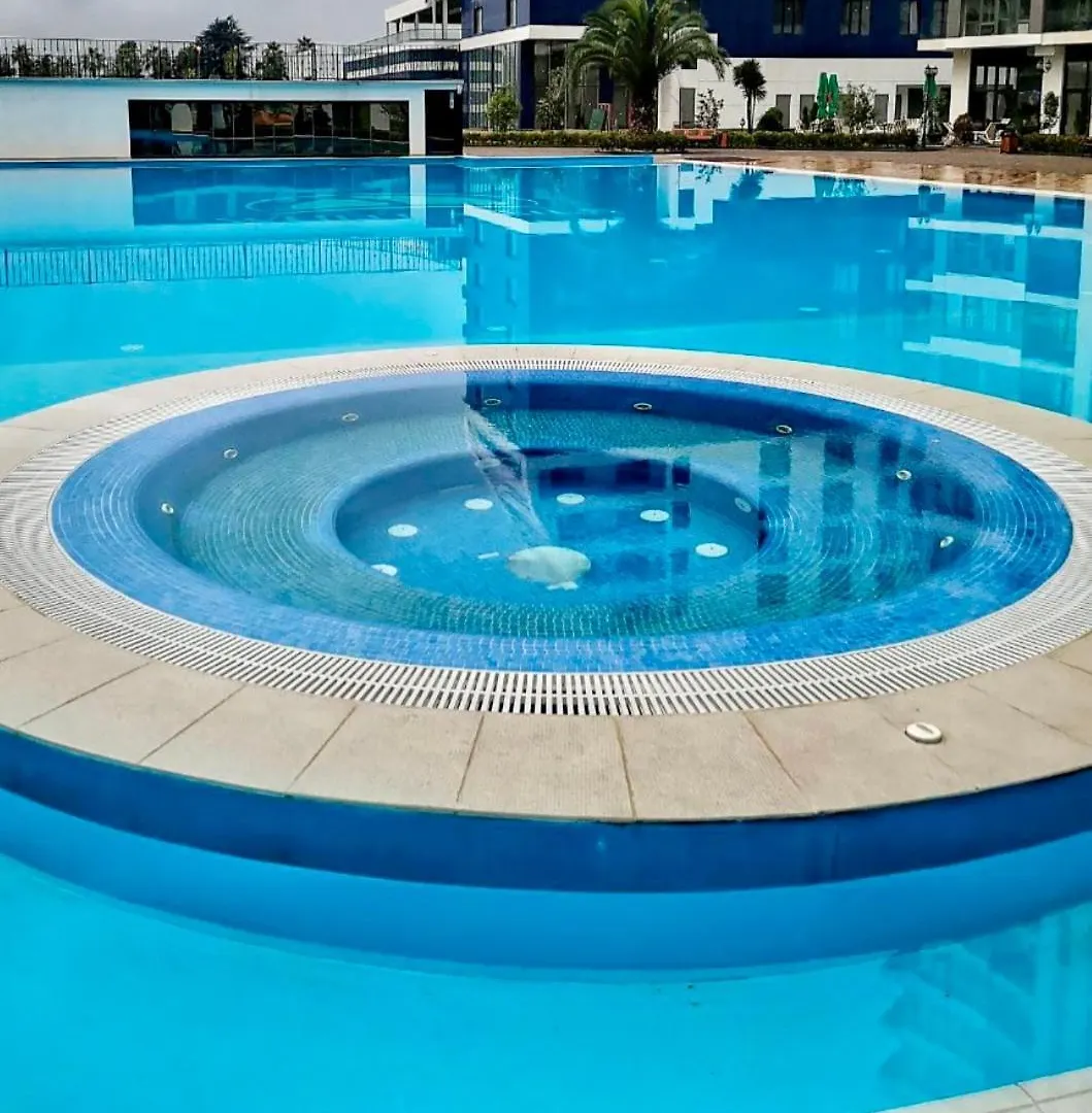 Studio White Sails First Line Swimming Pool Batoumi Appartement